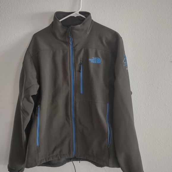 The North Face Jacket Weather-Resistant - Picture 2 of 6